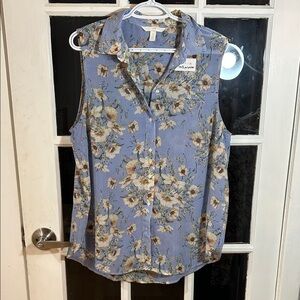 B10.    Sleeveless Floral Stripe Blouse - Blue